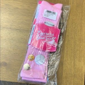 NWT Thorlos Overcalf Volleyball Socks M